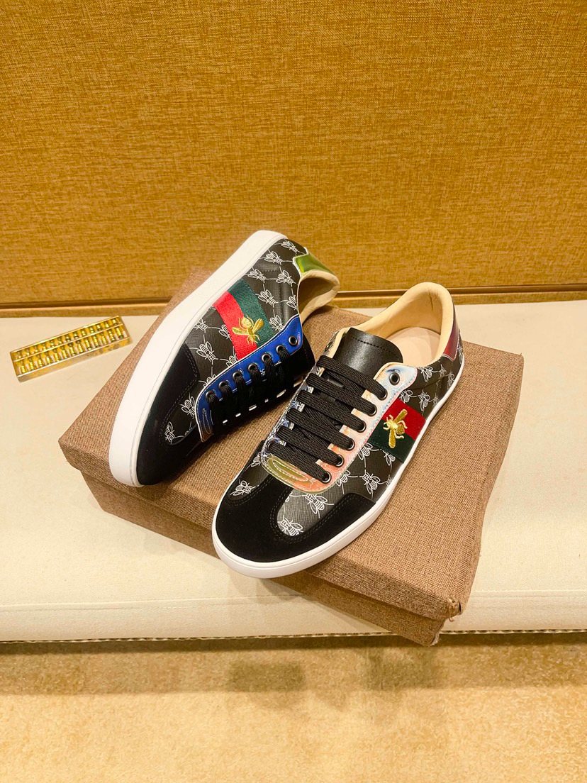 Black Multicolor Pattern Low-Top Sneakers